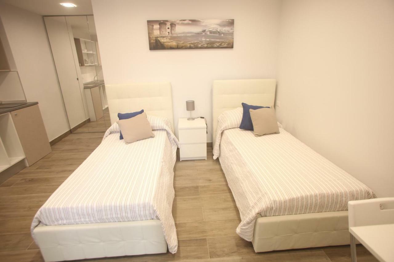 Bed and Breakfast Garibaldi Station 2Punto0 Neapel Exterior foto