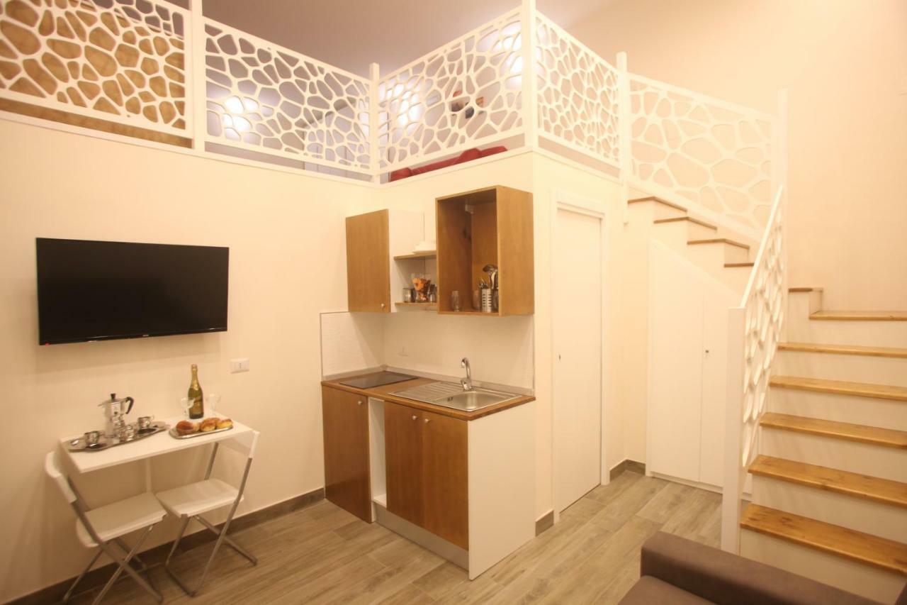 Bed and Breakfast Garibaldi Station 2Punto0 Neapel Exterior foto
