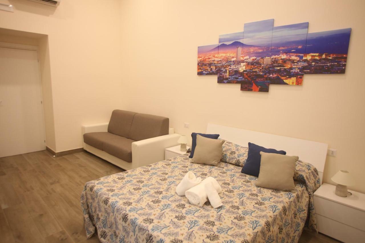 Bed and Breakfast Garibaldi Station 2Punto0 Neapel Exterior foto