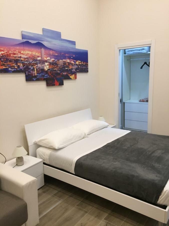 Bed and Breakfast Garibaldi Station 2Punto0 Neapel Exterior foto